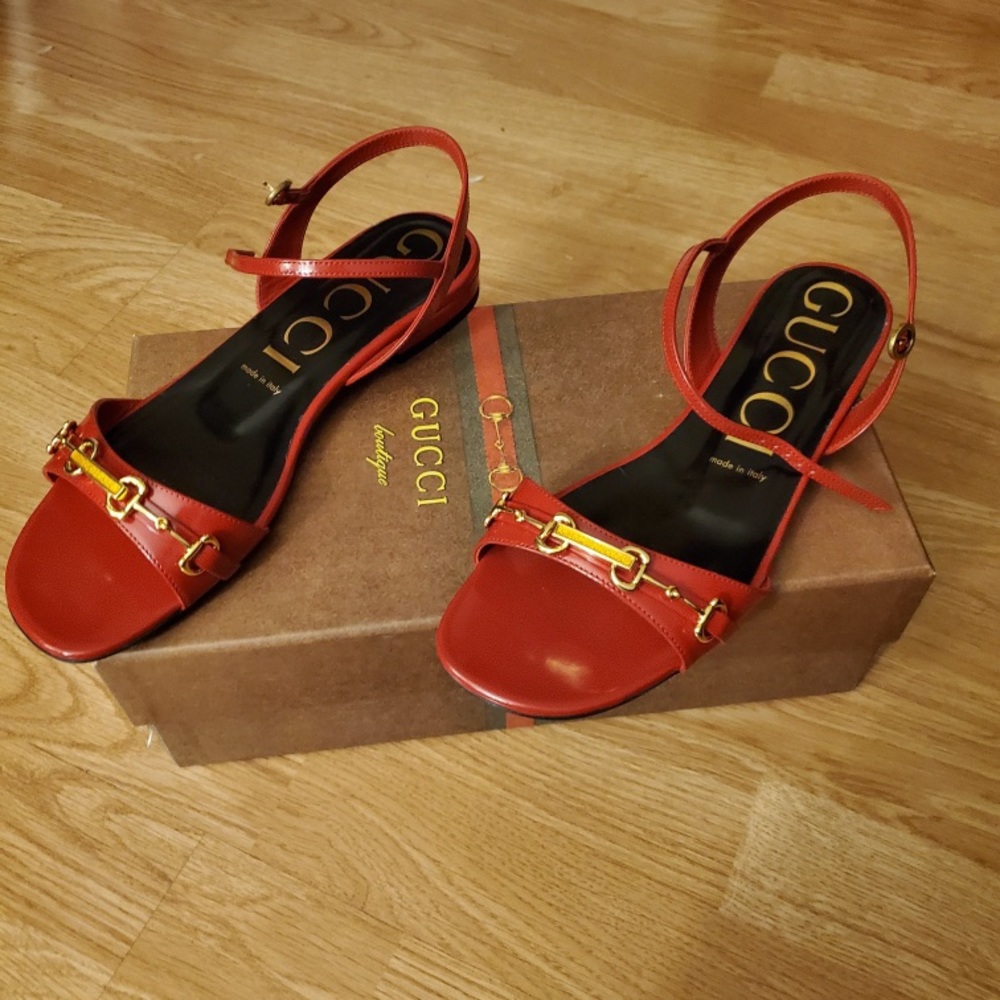 Gucci regent hibiscus red sandals